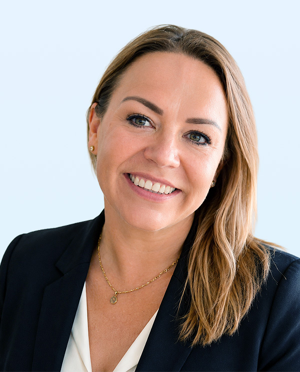 Sarah Gilbertson, Director, Netbox Recruitment, black and white portrait photo